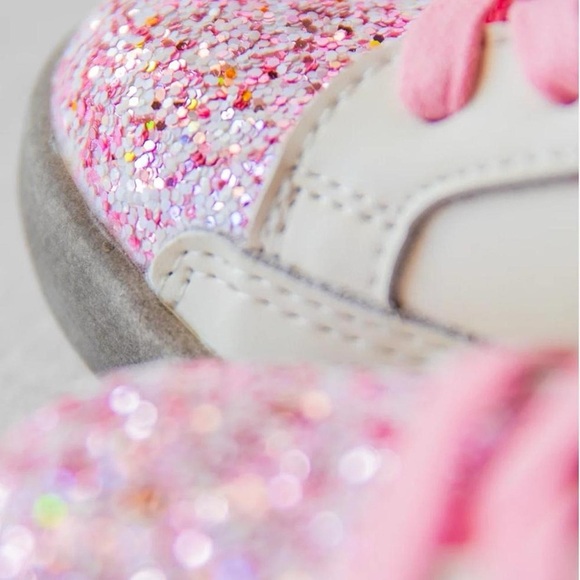 SweetHoney Adorable Gold Star Glitter Sneakers Size 3Y (only worn a few times) - Picture 3 of 9
